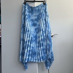 Cloud pattern handkerchief hem pleated skirt- Size Large
